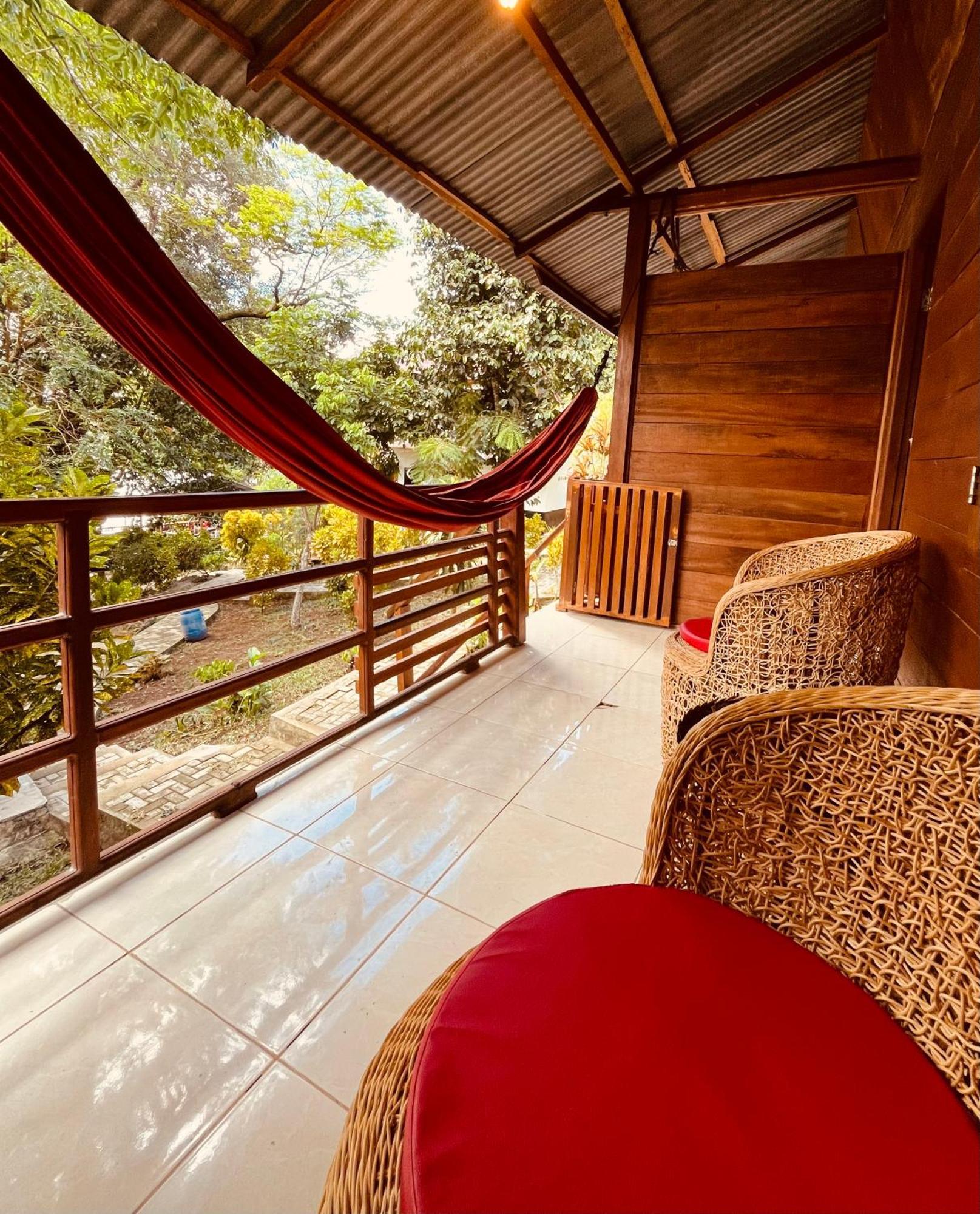 Olala Bungalows And Restaurant سابانغ المظهر الخارجي الصورة