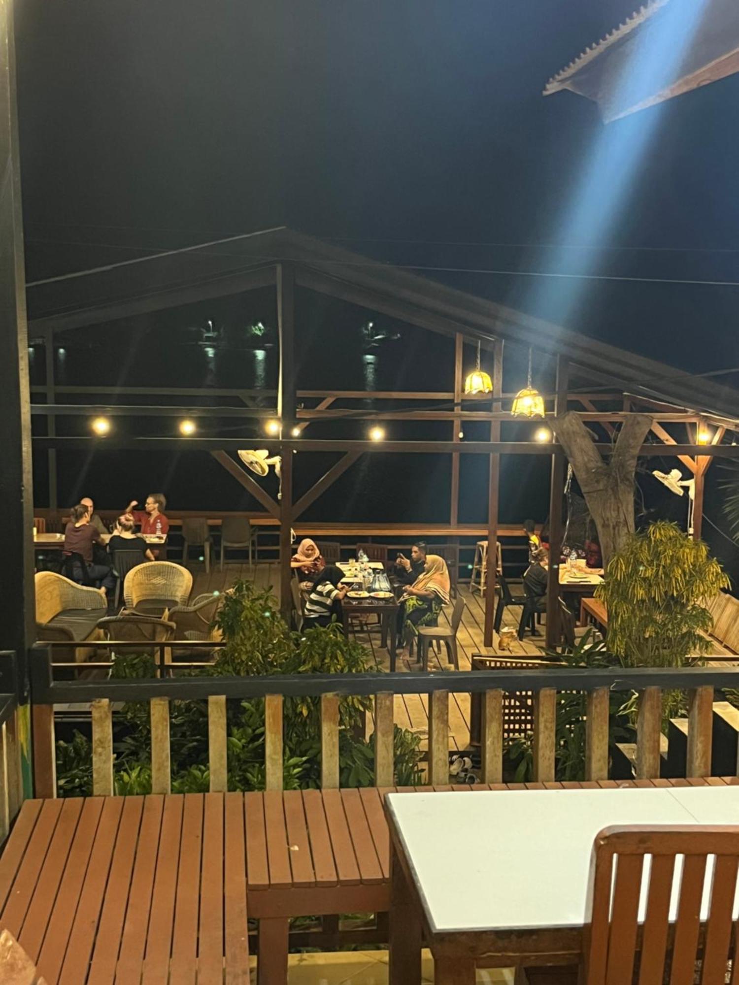 Olala Bungalows And Restaurant سابانغ المظهر الخارجي الصورة